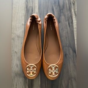 Tory Burch Brown Leather Flats with Two Tone Logo Size 10 1/2